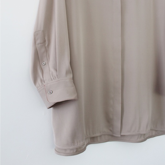 The Row Cola Silk Banded Collar Oversized Shirt - Picture 6 of 8